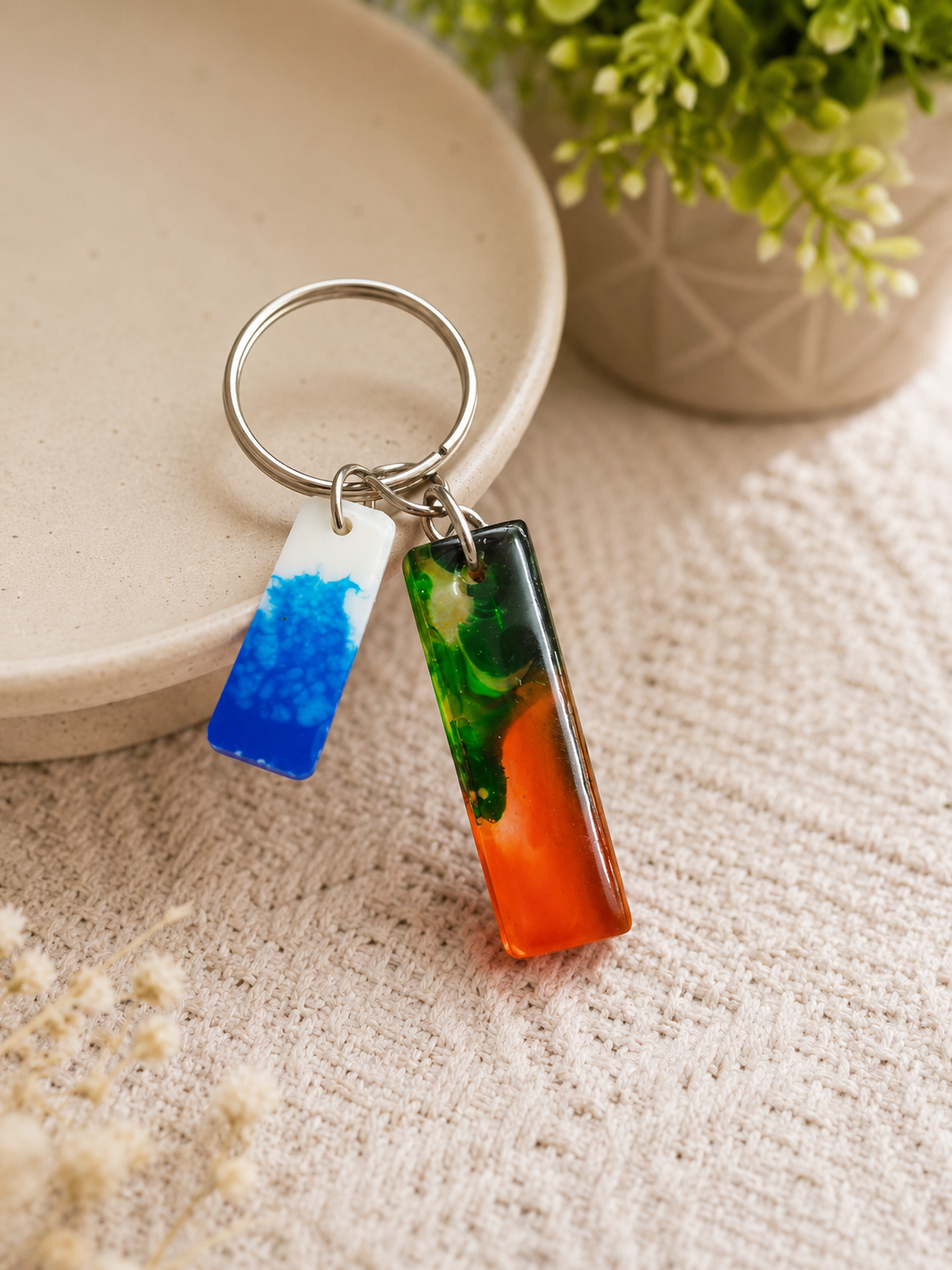 Floral Resin Alphabet Keychain – Personalized Initial Charm with Real Dried Flowers